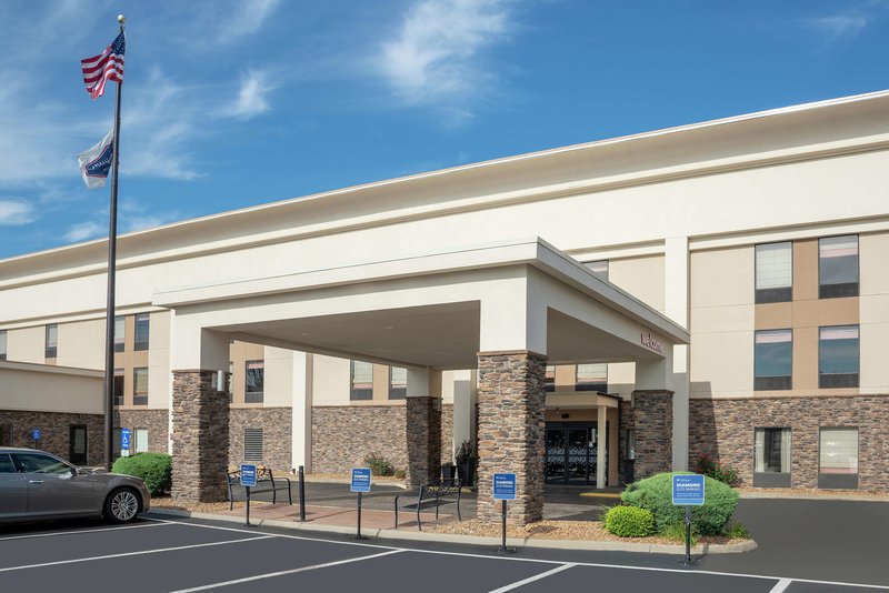 Hampton Inn Kent/Akron Area,Brimfield>>Akron,2.5 star