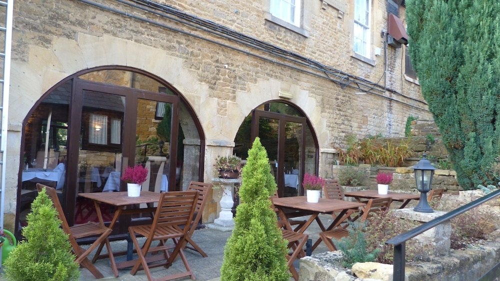 The Crown Hotel,Blockley>>Birmingham,3 star