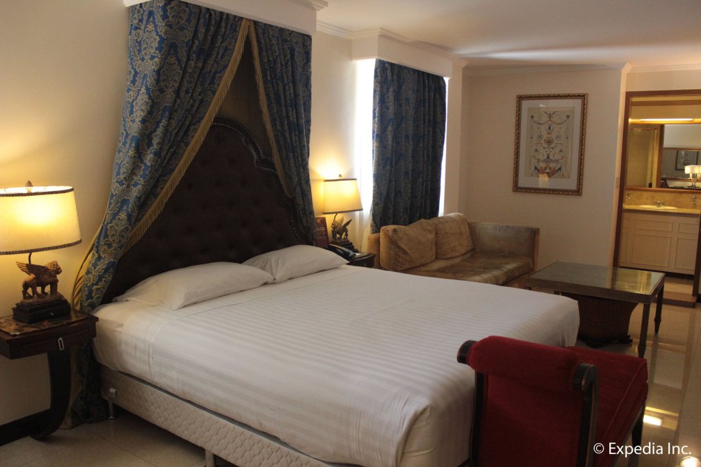 subic bay venezia hotel