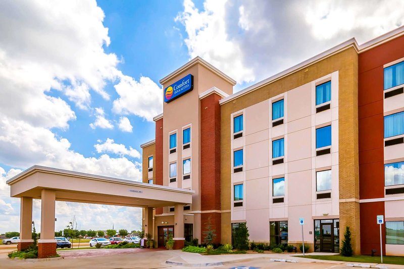 Comfort Inn & Suites Newcastle - Oklahoma City,Moore>>Midwest City,2.5 star