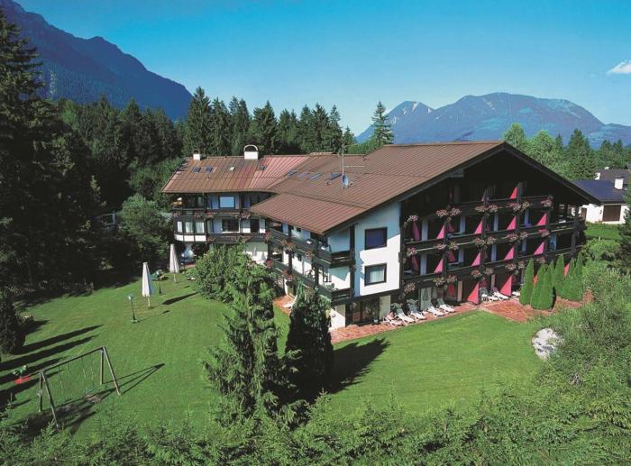 Hotel Quellenhof,Near Kramerplateauweg Hiking Trail,3 star