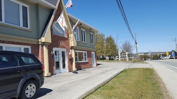 Motel Le Refuge,Sainte-Catherine-De-Hatley>>Lennoxville,2 star
