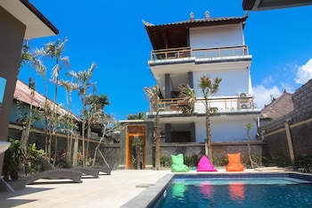 dcamel hotels lembongan