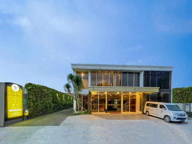 The Grove Express Hotel Timoho,Gondokusuman>>Berbah,3 star
