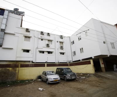 Hariharan Residency,Pallavaram>>Chennai,2 star