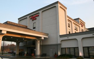 hampton inn kansas city shawnee mission