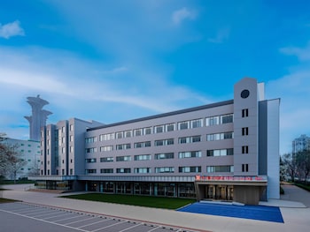 hilton garden inn beijing asian games village