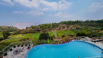 ritz valley resort