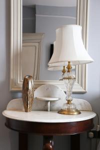 Crown & Sceptre,London>>Kensington,1 star