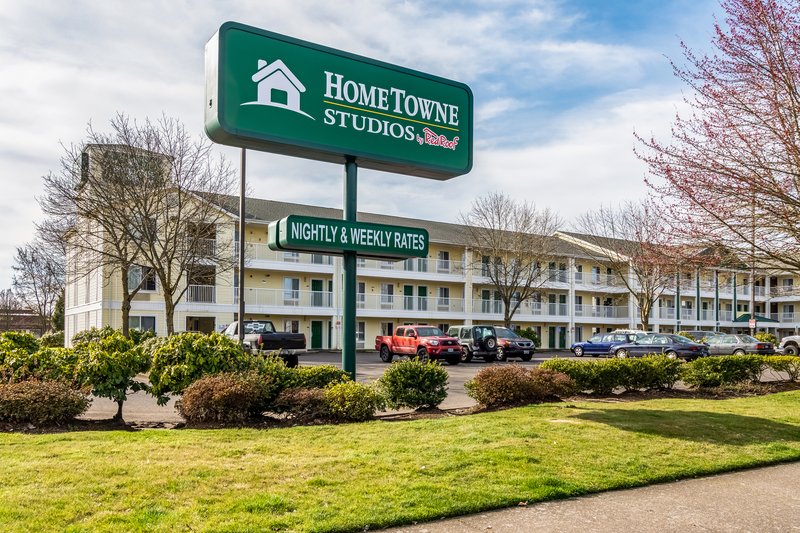 hometowne studios by red roof eugene springfield