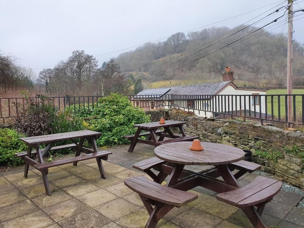 Castle Inn,Knighton>>Beguildy,3.5 star