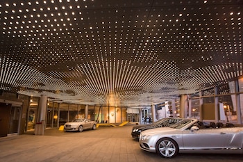 the art hotel denver curio collection by hilton