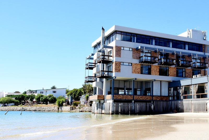 Hoedjiesbaai Hotel,Langebaan>>Cape Town,2 star