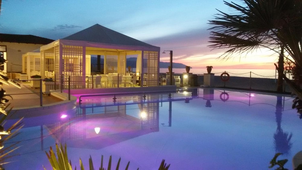 Hotel Il Gabbiano Beach,Letojanni>>Castroreale Terme,3 star
