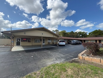 Budget Host Inn Ocala Near I-75 By Hotel O,,2 star