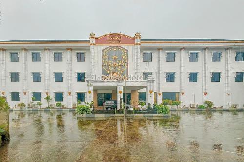 Urbanview Hotel D Calton Sukabumi,,2 star