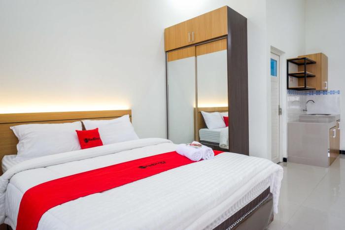 Reddoorz Near Terminal Tirtonadi 2,,2 star