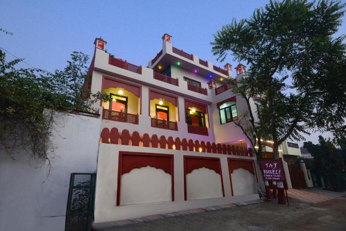Taj Haveli Agra Hotel,Belanganj>>Agra,3 star