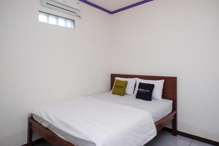 Urbanview Syariah Zidney 3 Salatiga By Reddoorz,,3 star