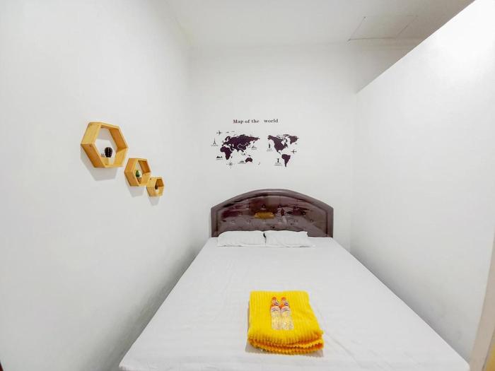 Homestay Bahari Near Wisata Bahari Tlocor Sidoarjo Mitra Reddoorz,,2 star