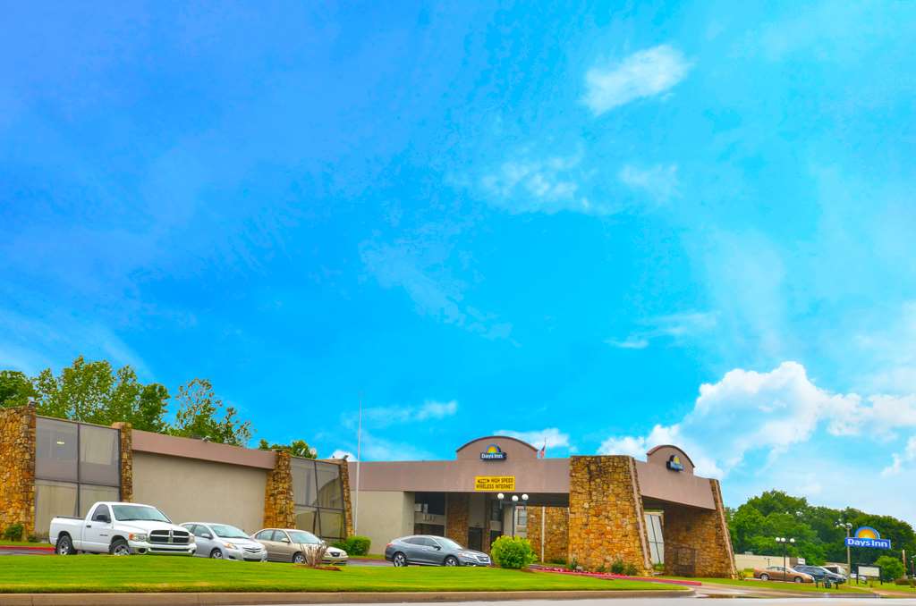 days inn by wyndham southern hills oru