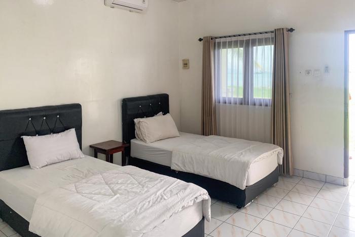 Hotel Pelangi Merak Redpartner,,2 star