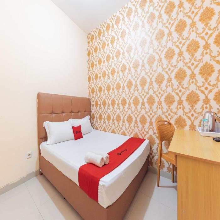 Reddoorz Near Rs Permata Cirebon,,2 star