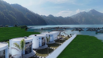 intan lake view kintamani