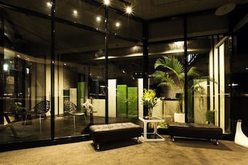hotel new queen 2