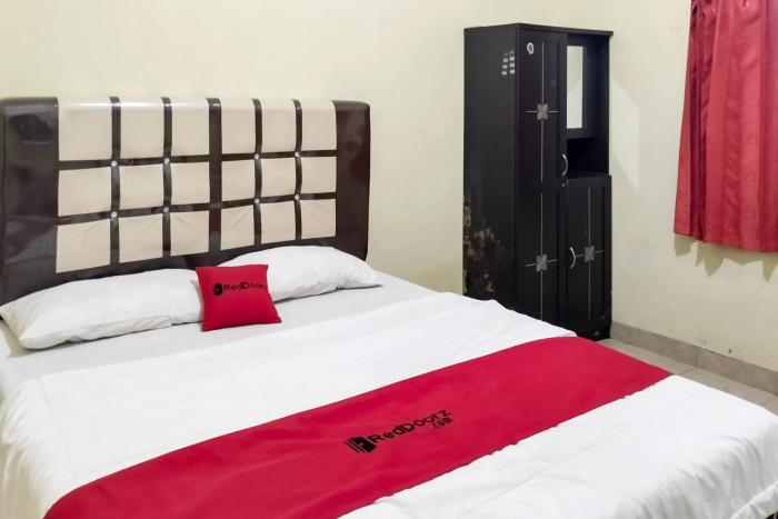 Reddoorz @ Guesthouse Oemah Opa Metro Lampung,,2 star