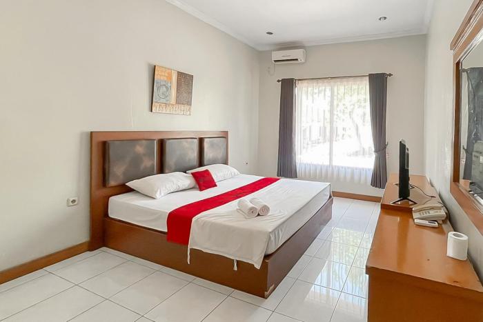 Reddoorz Near Exit Toll Kalijati Subang,,2 star