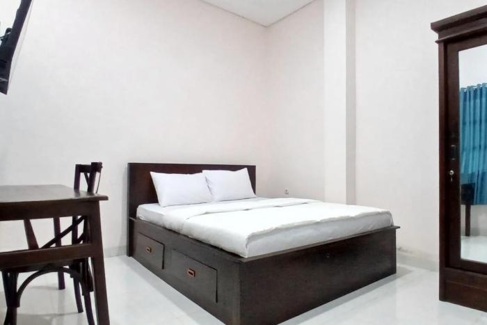 priyanka guesthouse syariah maguwo mitra reddoorz