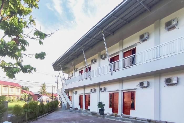 reddoorz syariah djaya guest house padang
