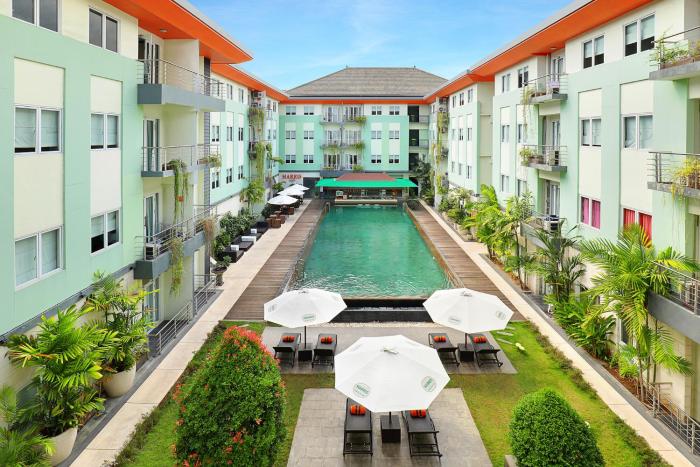 harris hotel and residence riverview kuta bali