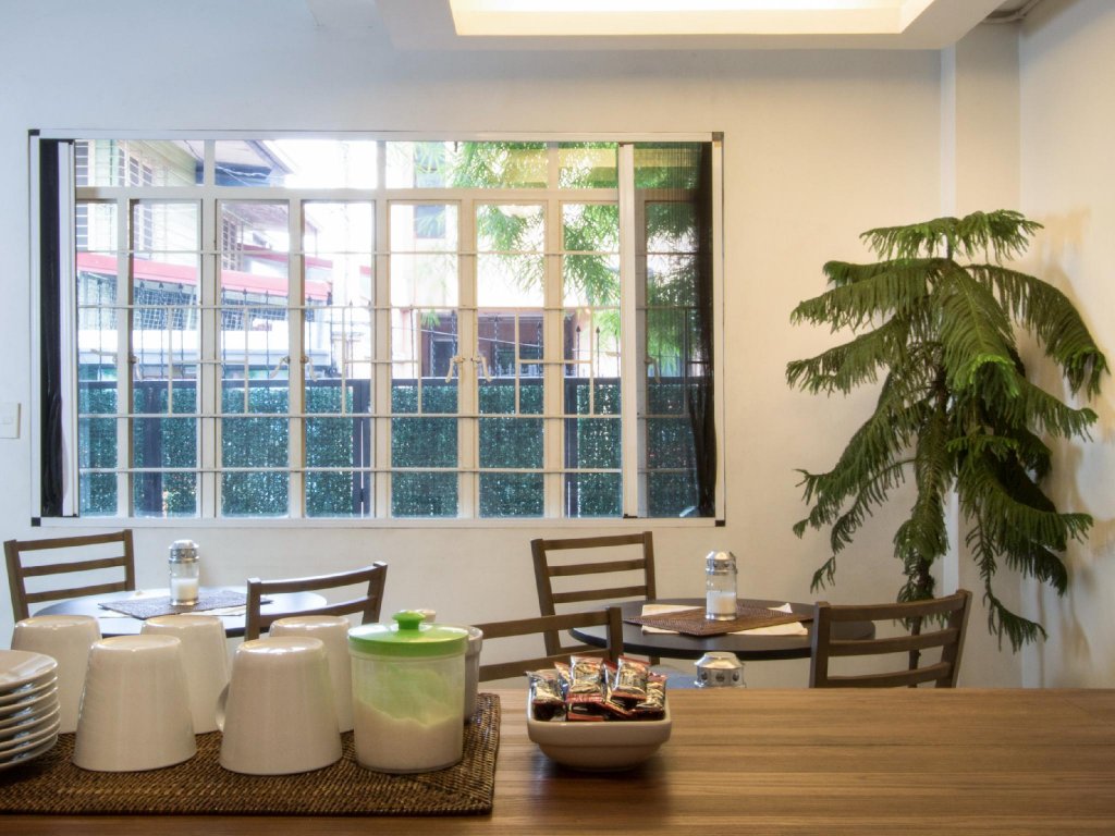 Makati Riverside Inn,Manila>>Makati,4 star