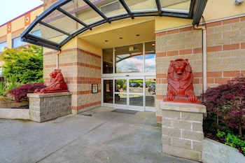 Red Lion Inn And Suites,Saanich>>British Columbia,3 star
