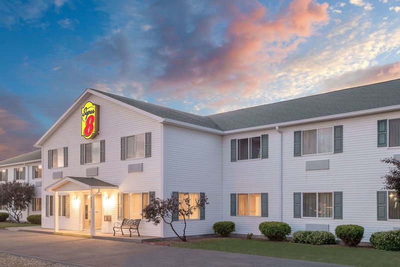 Super 8 By Wyndham Canandaigua