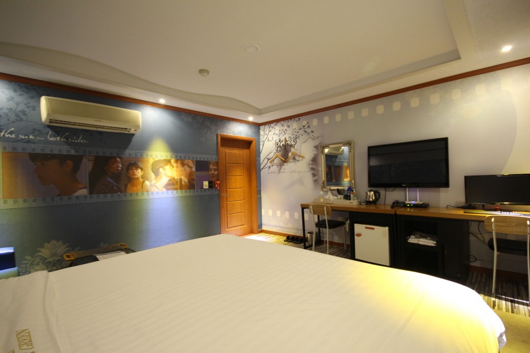 hotel new evergreen