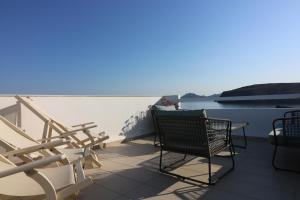 Avra Pahainas Hotel,Milos>>Adamas,3 star