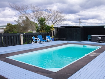 palm motel waihi