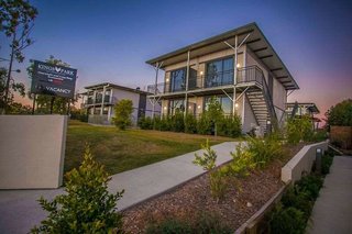 Kings Park,Chinchilla>>Brisbane,4 star