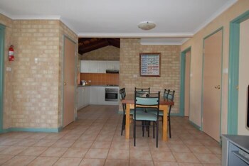 Yot Spot Apartments,Esperance>>Albany,3 star