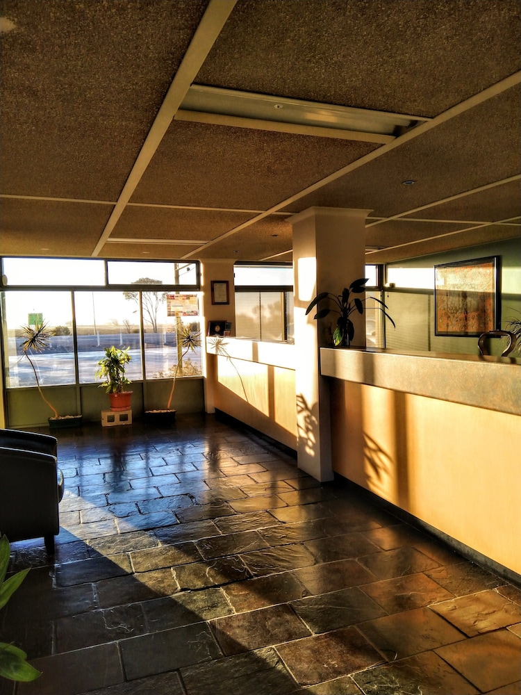 Highway One Ceduna,South Australia>>Ceduna,3.5 star