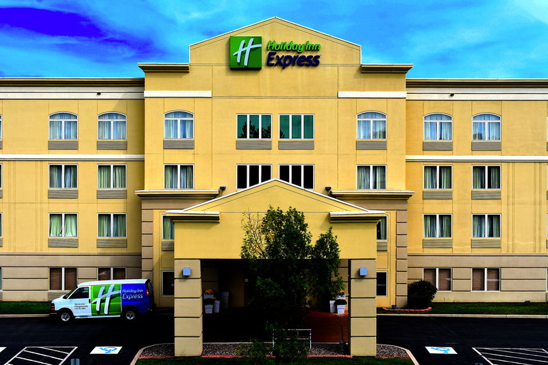 Holiday Inn Express Syracuse Fairgrounds By Ihg,Lakeland>>Camillus,3 star