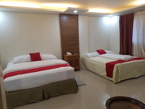 la anclar hometel adults only