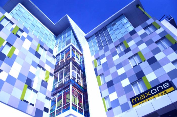 maxonehotels com at glodok