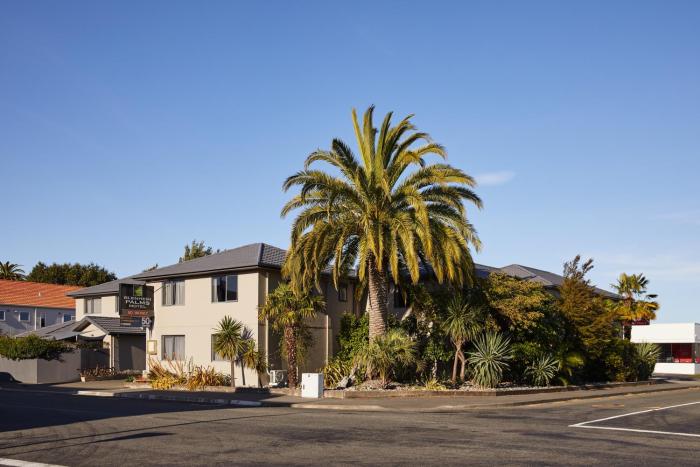 blenheim palms motel
