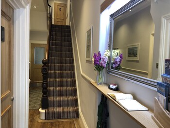 edgcumbe guest house adults only