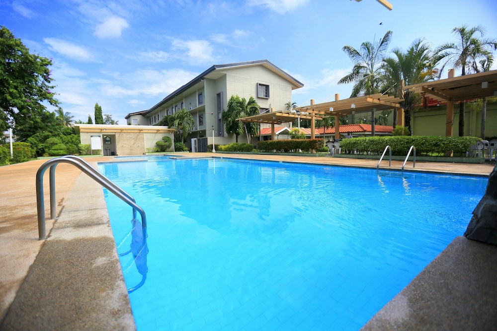 Subic Bay Peninsular Hotel