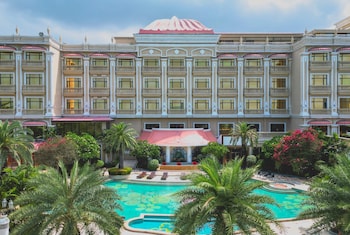 Ramada By Wyndham Sihanoukville Xinhaohui Palace,,5 star